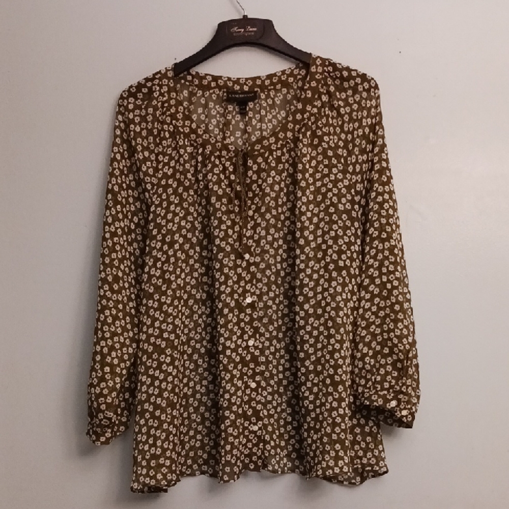 Lane Bryant size 18/20 women's dark green sheer floral print   blouse.